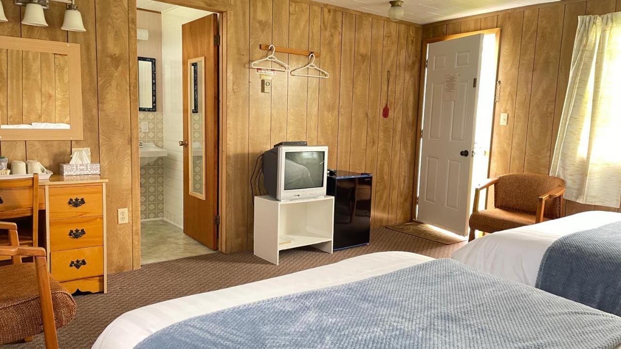 Rachel'S Motel And Cottages Surrey Екстер'єр фото