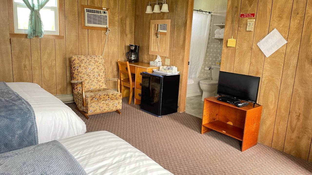 Rachel'S Motel And Cottages Surrey Екстер'єр фото