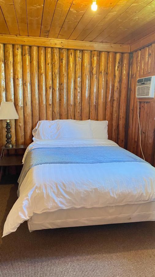 Rachel'S Motel And Cottages Surrey Екстер'єр фото