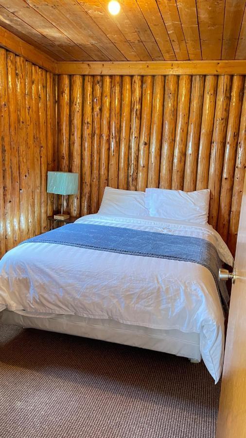 Rachel'S Motel And Cottages Surrey Екстер'єр фото