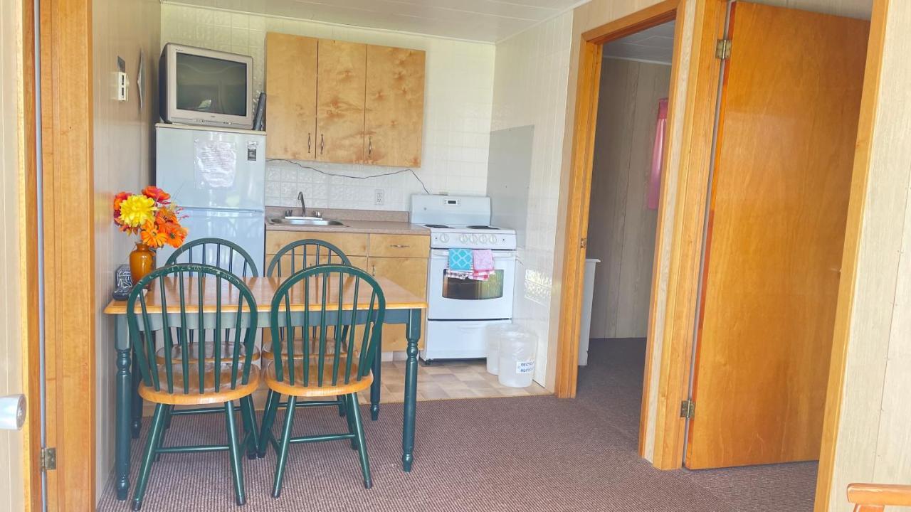 Rachel'S Motel And Cottages Surrey Екстер'єр фото