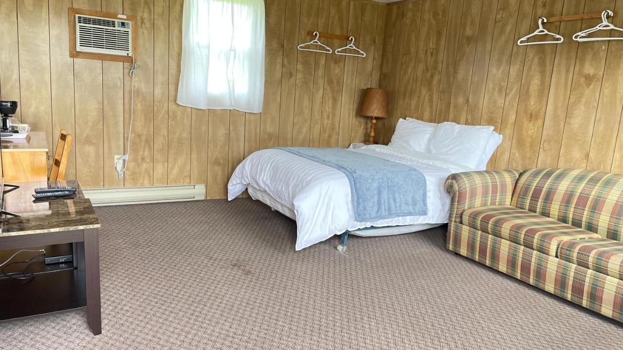 Rachel'S Motel And Cottages Surrey Екстер'єр фото