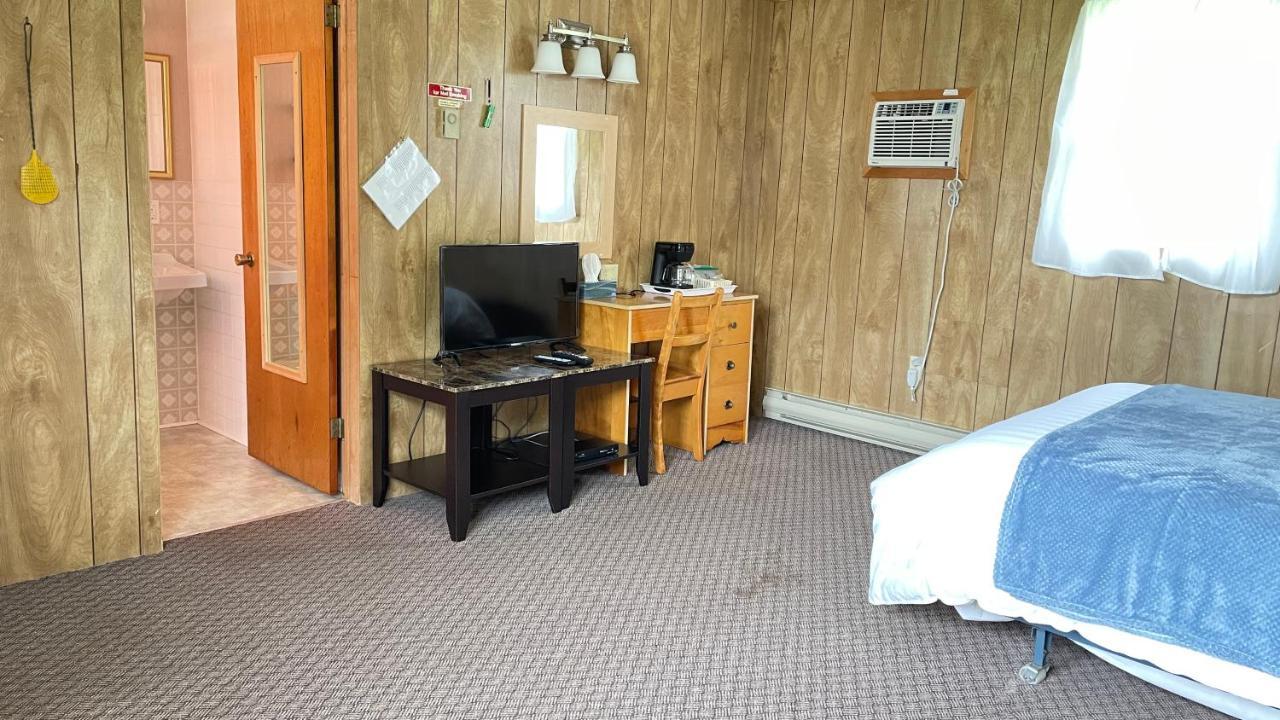 Rachel'S Motel And Cottages Surrey Екстер'єр фото