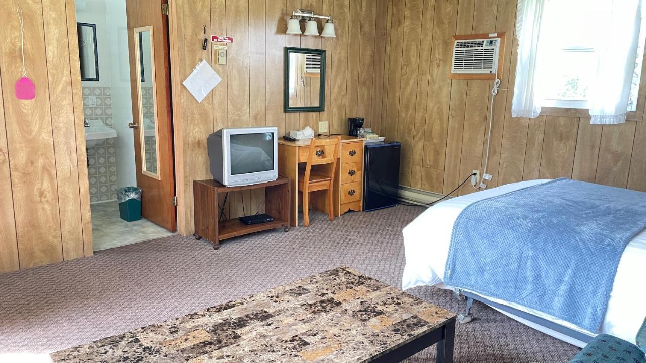 Rachel'S Motel And Cottages Surrey Екстер'єр фото