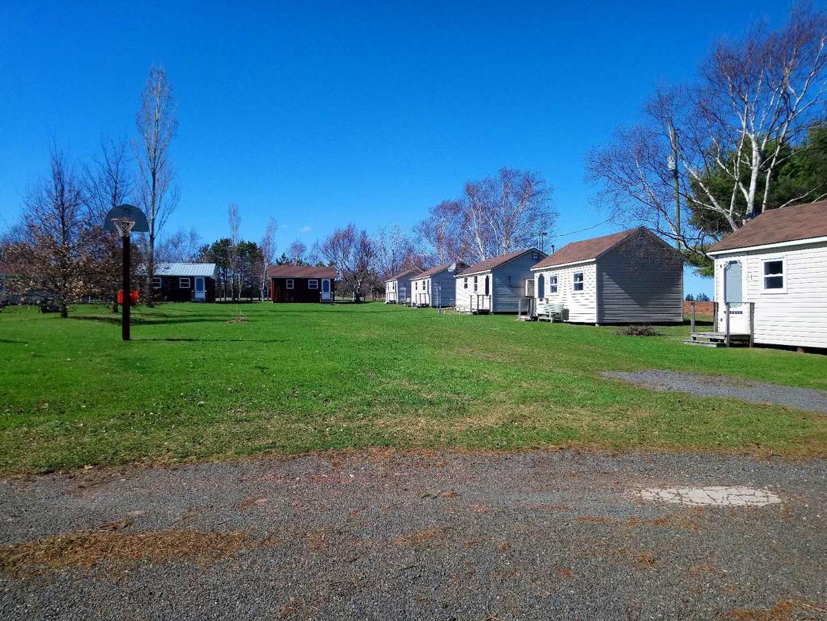 Rachel'S Motel And Cottages Surrey Екстер'єр фото