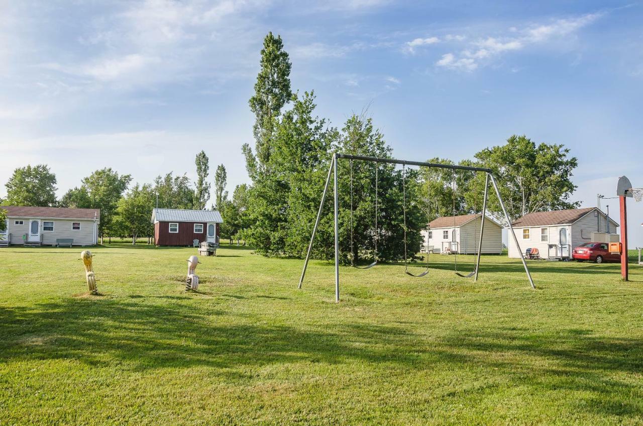 Rachel'S Motel And Cottages Surrey Екстер'єр фото